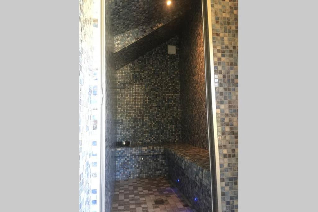 Casa de Férias Bien-être Hammam Et Jacuzzi ,sauna La Grotte